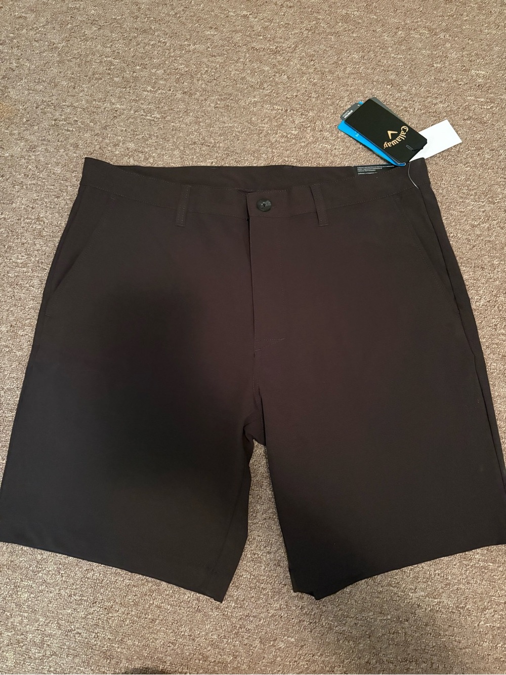 Men’s golf shorts